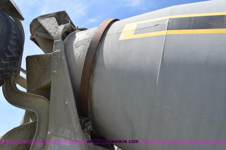 image for item E6409 1990 Kenworth W900 mixer truck