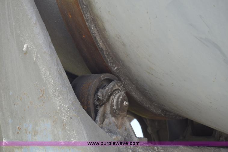 image for item E6409 1990 Kenworth W900 mixer truck