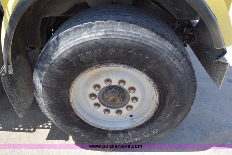 image for item E6409 1990 Kenworth W900 mixer truck