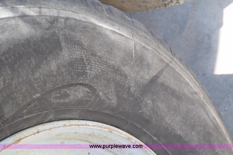 image for item E6409 1990 Kenworth W900 mixer truck