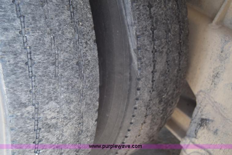 image for item E6409 1990 Kenworth W900 mixer truck