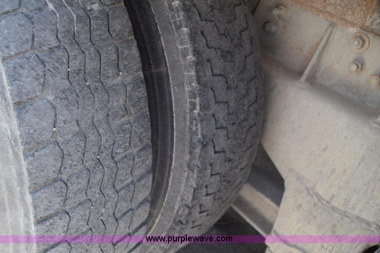 image for item E6409 1990 Kenworth W900 mixer truck