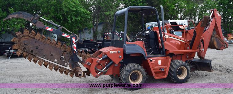 image for item E6430 2002 Ditch Witch RT70 trencher