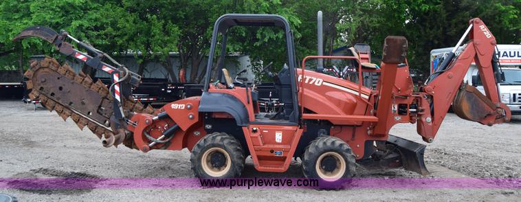 image for item E6430 2002 Ditch Witch RT70 trencher