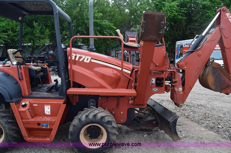 image for item E6430 2002 Ditch Witch RT70 trencher