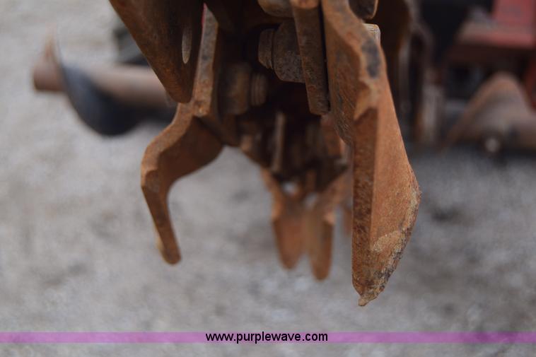 image for item E6430 2002 Ditch Witch RT70 trencher