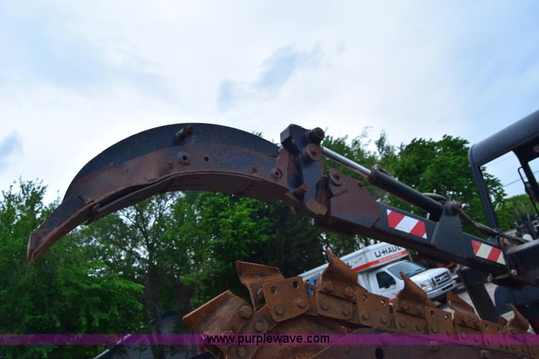 image for item E6430 2002 Ditch Witch RT70 trencher