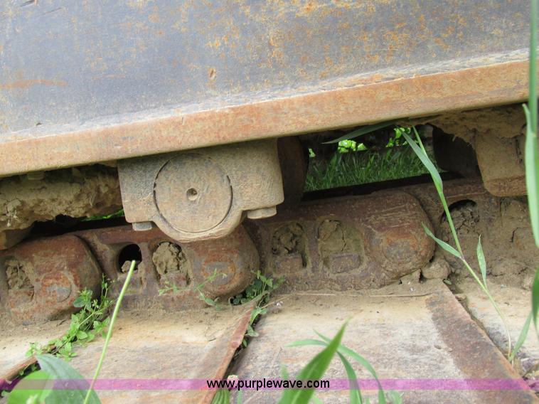 image for item E7444 1986 John Deere 790 excavator