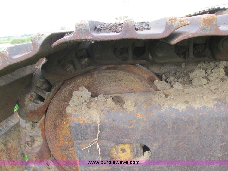 image for item E7444 1986 John Deere 790 excavator