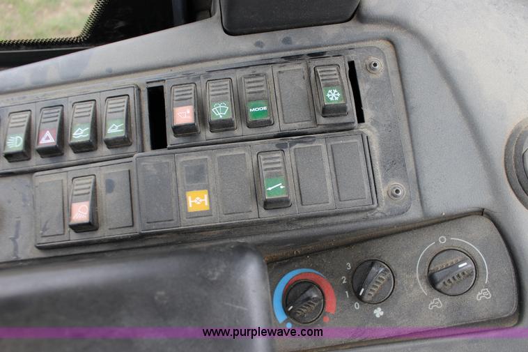 image for item F7680 2008 John Deere 244J wheel loader