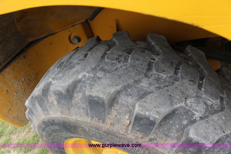 image for item F7680 2008 John Deere 244J wheel loader