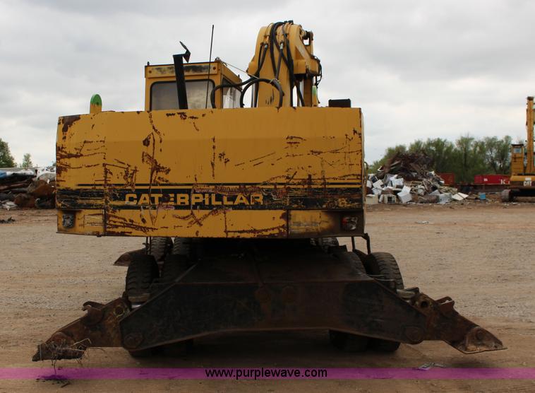 image for item F7683 1990 Caterpillar 224B excavator