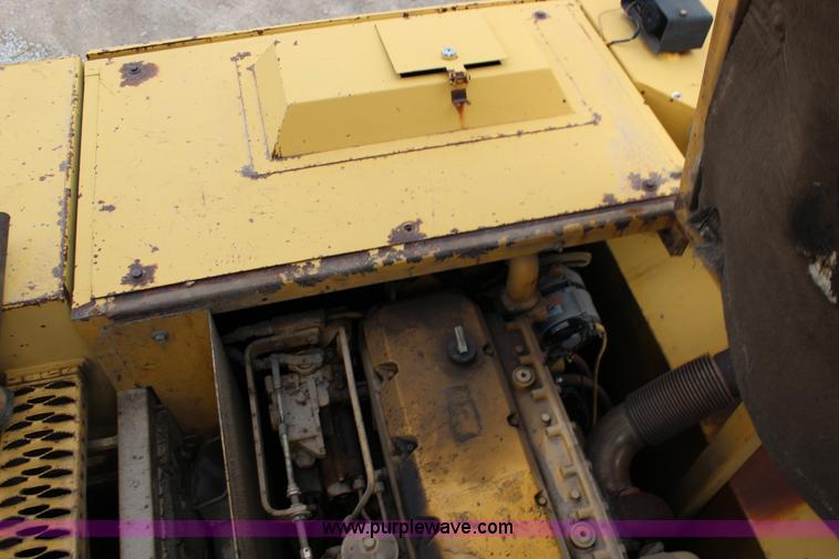 image for item F7683 1990 Caterpillar 224B excavator