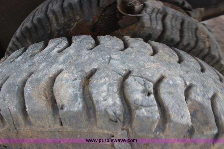 image for item F7683 1990 Caterpillar 224B excavator