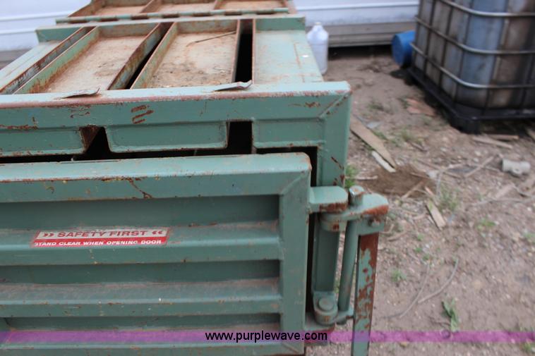 image for item F7684 Lake Bailer Mobil-Mite horizontal refuse compactor/baler
