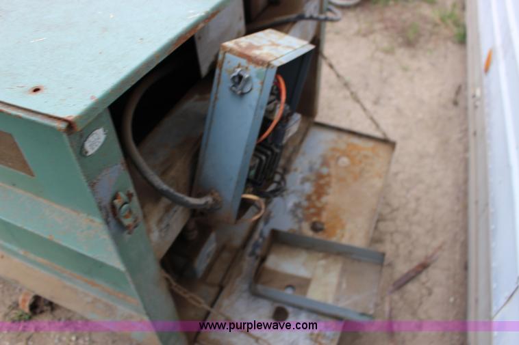 image for item F7684 Lake Bailer Mobil-Mite horizontal refuse compactor/baler