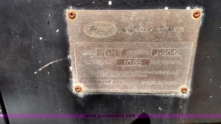 image for item F7758 1987 International S1654 oil distribution truck