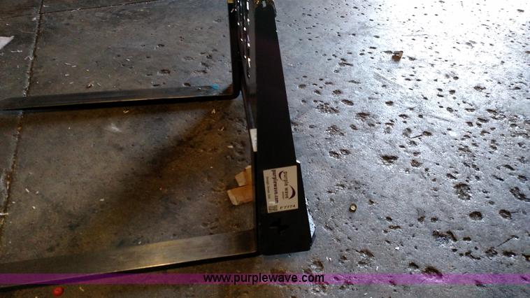 image for item F7774 Skid steer loader forks
