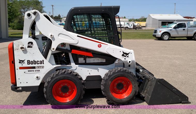 image for item F7775 2014 Bobcat S590 skid steer