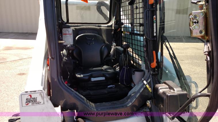 image for item F7775 2014 Bobcat S590 skid steer