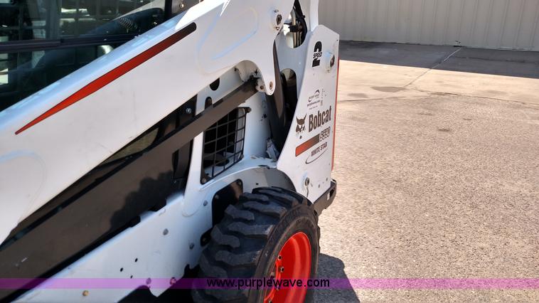 image for item F7775 2014 Bobcat S590 skid steer