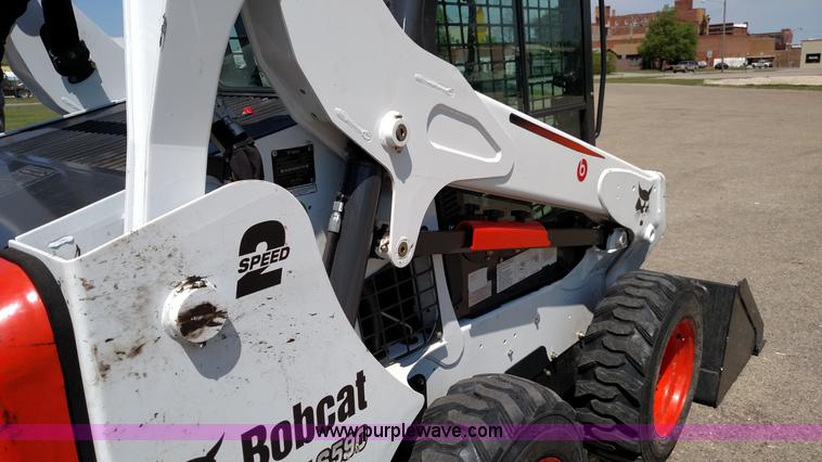 image for item F7775 2014 Bobcat S590 skid steer
