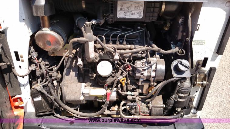 image for item F7775 2014 Bobcat S590 skid steer