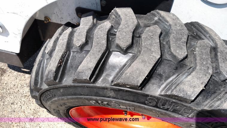 image for item F7775 2014 Bobcat S590 skid steer