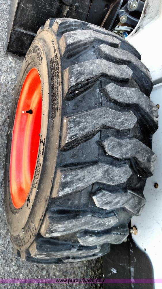 image for item F7775 2014 Bobcat S590 skid steer