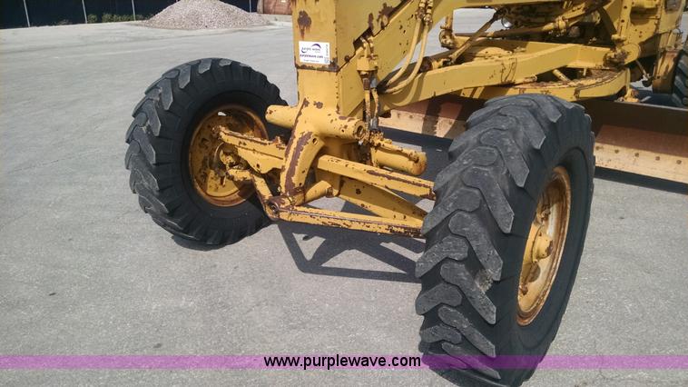 image for item G6574 1968 Caterpillar 112E motor grader