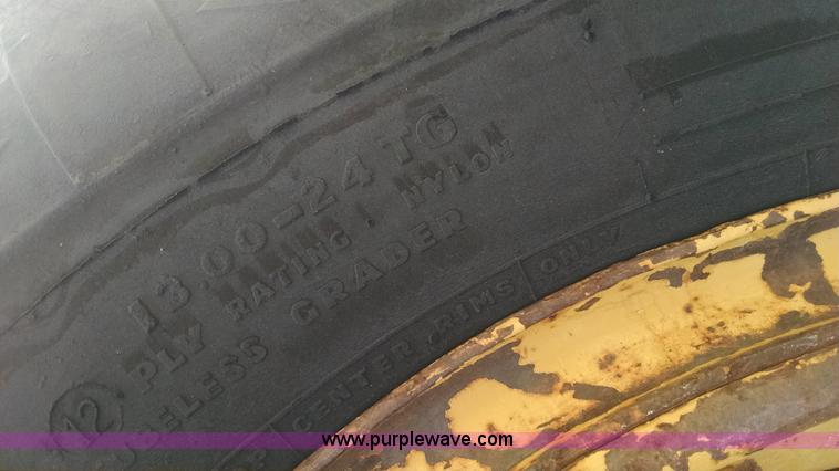 image for item G6574 1968 Caterpillar 112E motor grader