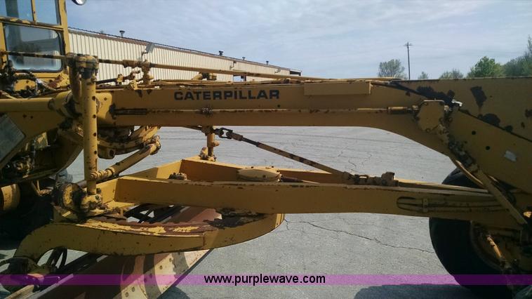 image for item G6574 1968 Caterpillar 112E motor grader