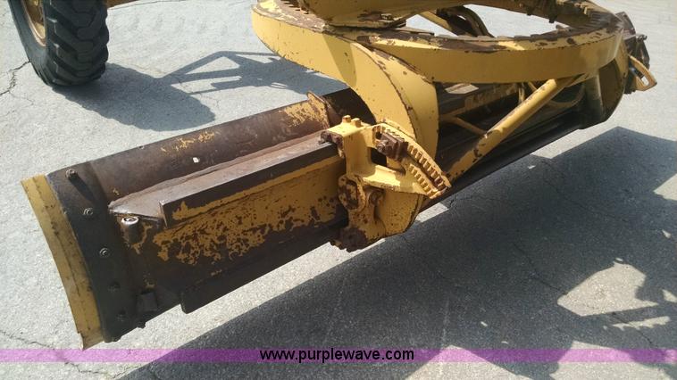 image for item G6574 1968 Caterpillar 112E motor grader