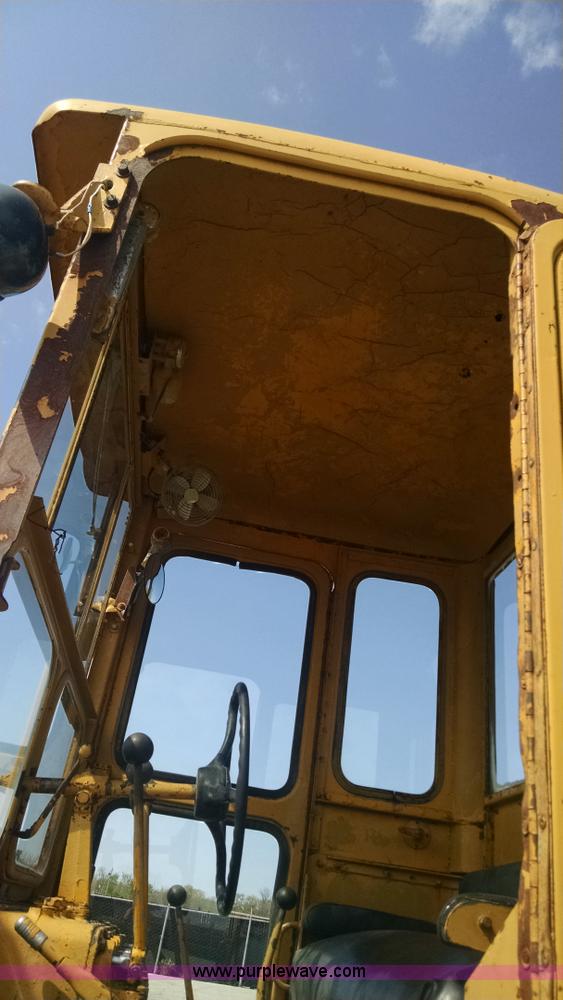 image for item G6574 1968 Caterpillar 112E motor grader