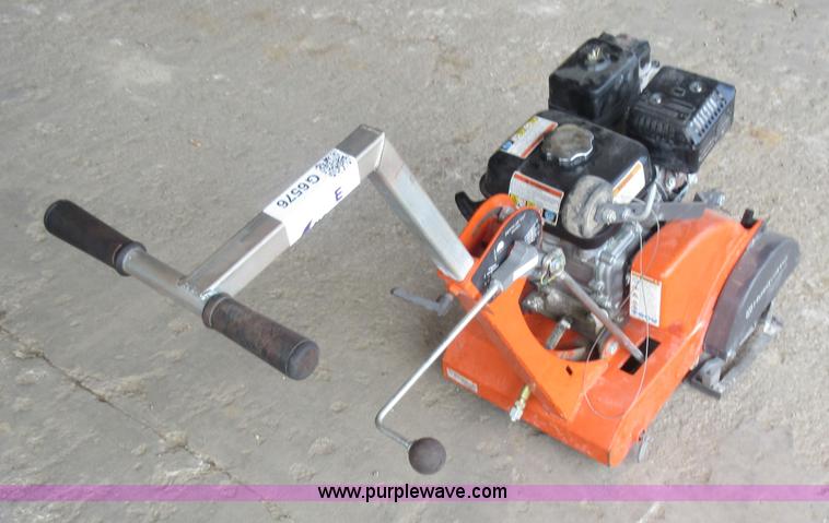 image for item G6576 Husqvarna MG8 soft-cut saw