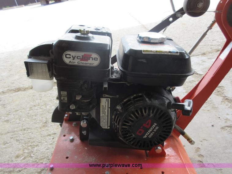 image for item G6576 Husqvarna MG8 soft-cut saw