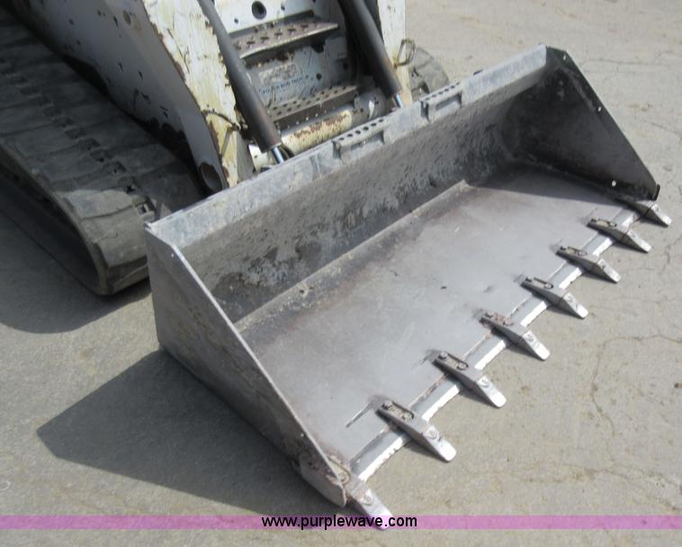 image for item G6577 2004 Bobcat T250 skid steer