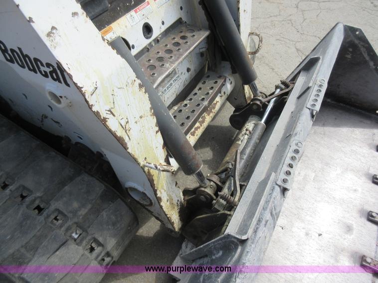 image for item G6577 2004 Bobcat T250 skid steer