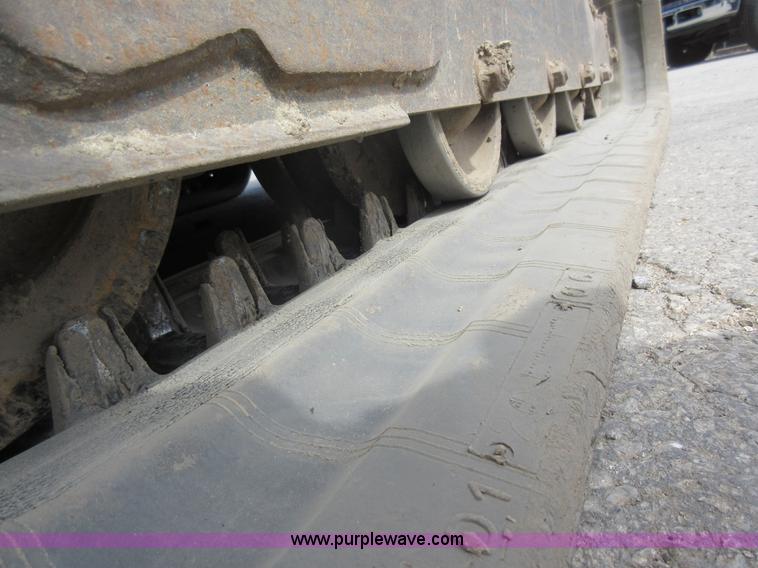 image for item G6577 2004 Bobcat T250 skid steer