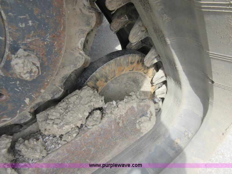 image for item G6577 2004 Bobcat T250 skid steer