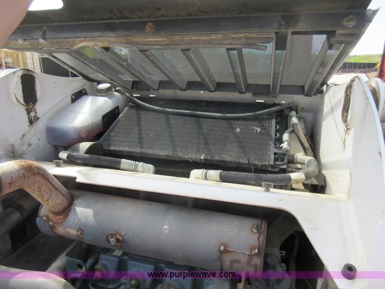 image for item G6577 2004 Bobcat T250 skid steer