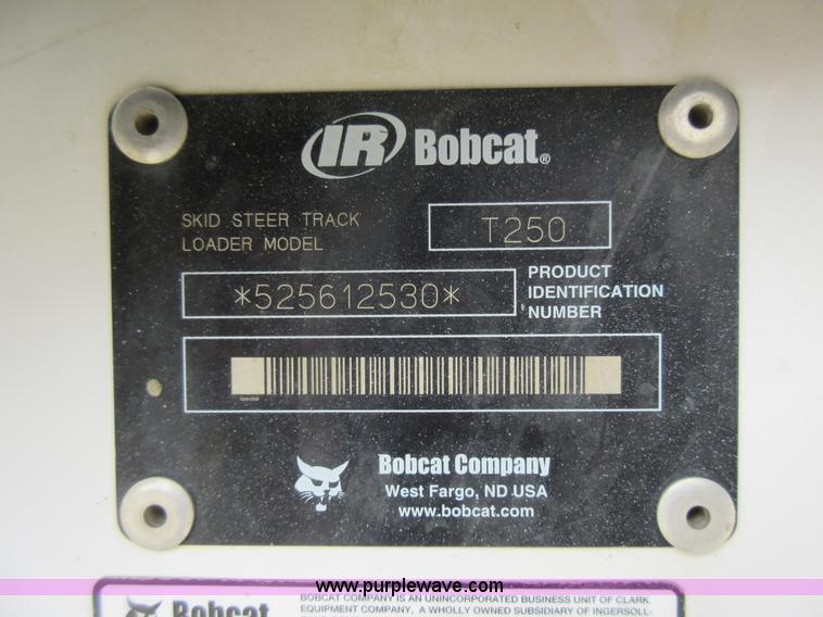 image for item G6577 2004 Bobcat T250 skid steer