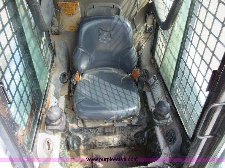 image for item G6577 2004 Bobcat T250 skid steer