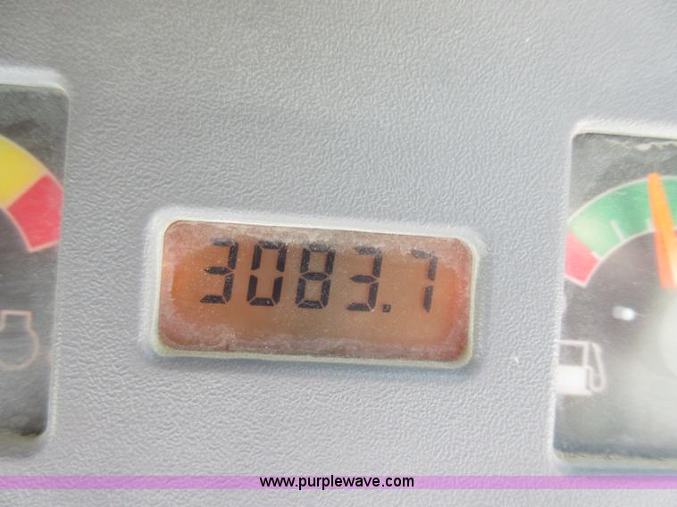 image for item G6577 2004 Bobcat T250 skid steer