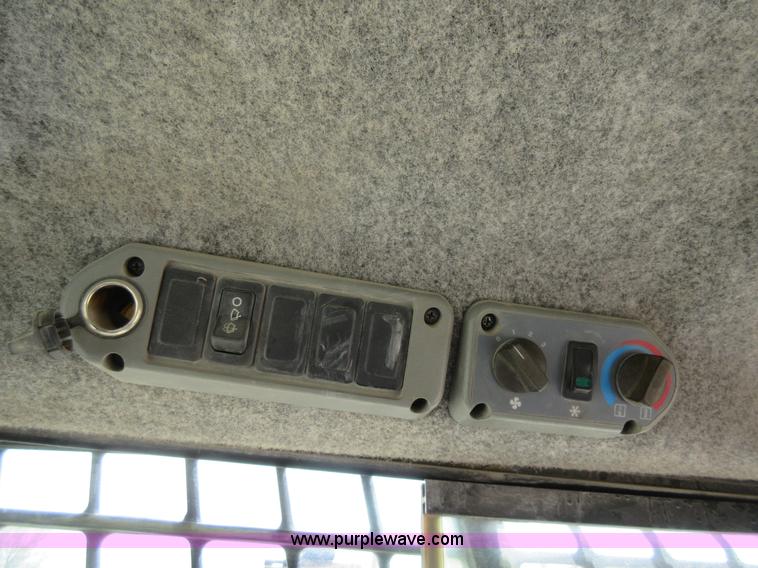 image for item G6577 2004 Bobcat T250 skid steer