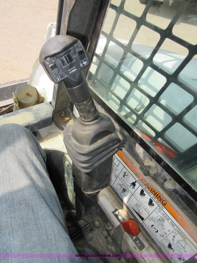 image for item G6577 2004 Bobcat T250 skid steer