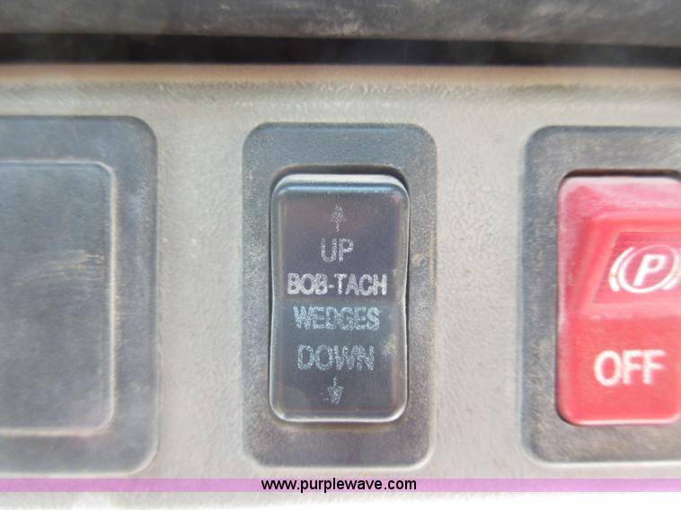 image for item G6577 2004 Bobcat T250 skid steer