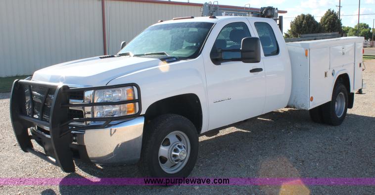 image for item H1507 2010 Chevrolet Silverado 3500 Ext. Cab utility truck with crane
