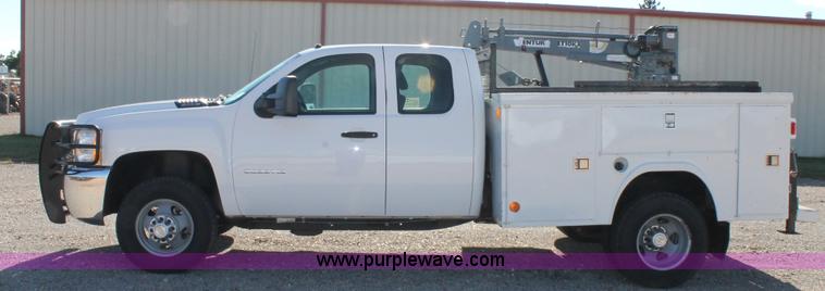 image for item H1507 2010 Chevrolet Silverado 3500 Ext. Cab utility truck with crane