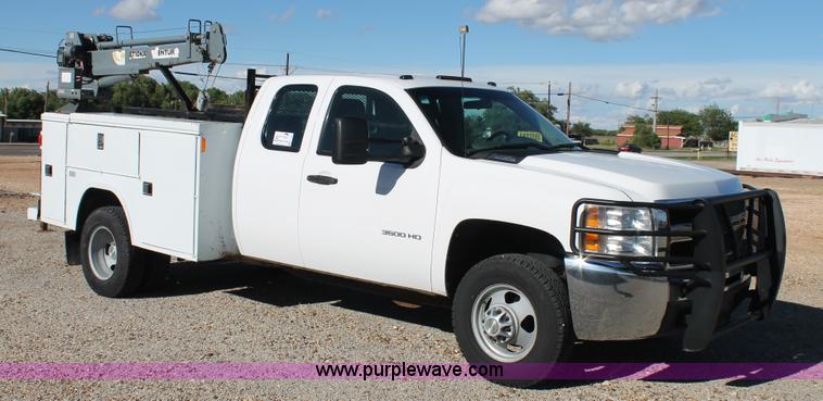 image for item H1507 2010 Chevrolet Silverado 3500 Ext. Cab utility truck with crane